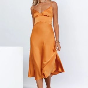 Rust orange midi dress 🧡